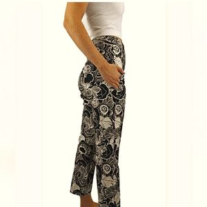 NWOT Chico's Dark Brown and White Flower Print Capri Pants size 1